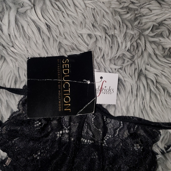 Frederick's of Hollywood - Picture 3 of 3